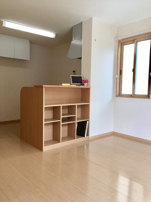 メゾンクオーレ Ｂの居間・リビング|ＬＤＫ