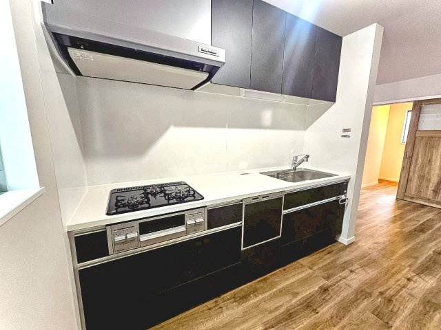 【キッチン】 | 吹田市寿町2丁目、新築戸建て | 【現地モデルハウス写真】キッチン♪
システムキッチン食洗機＋浄水器標準仕様！