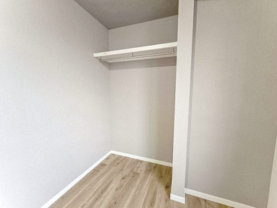 【収納】 | 吹田市寿町2丁目、新築戸建て | 【現地モデルハウス写真】収納♪
各居室、便利なクローゼット収納付き！
