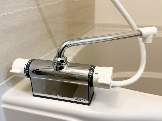 メゾングレイス上津の浴室|温度調整ができるサーモ式のシャワー水栓
