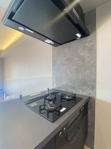 【設備】 | クリオ横浜西口弐番館 | 三つ口コンロ