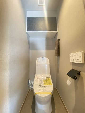 【トイレ】 | クリオ横浜西口弐番館 | 温水洗浄便座付のトイレです。
