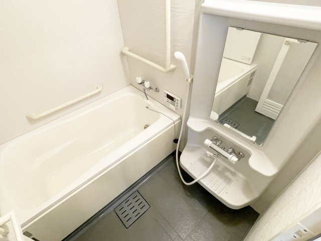 【浴室】 | カーサフェリーチェ淡海 | 同物件別室