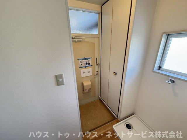 パステル・エステートの玄関