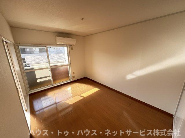 パステル・エステートの居間・リビング