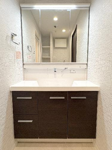 立川市錦町１丁目の中古マンションの独立洗面台