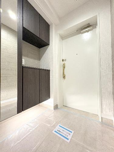 立川市錦町１丁目の中古マンションの玄関