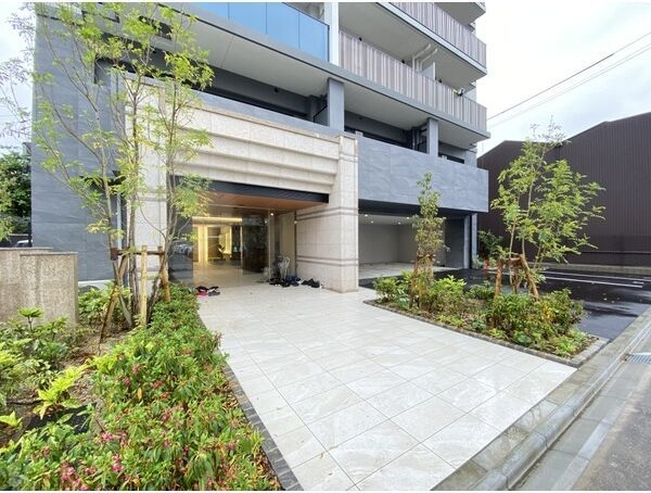 スプランディッド大須門前町のエントランス