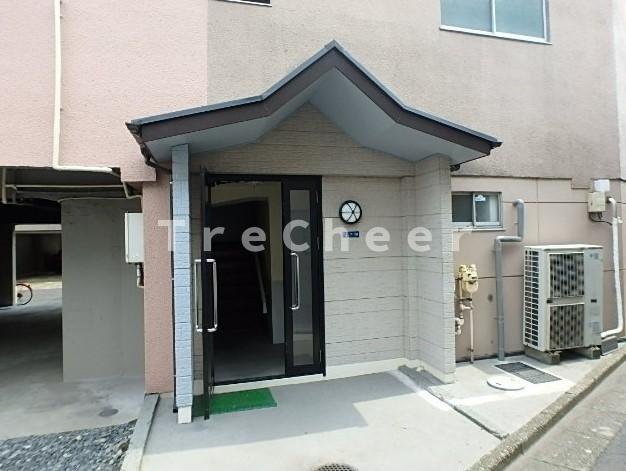 ヒルズハウスのエントランス