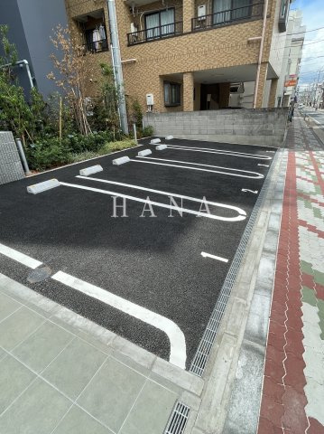 ウェスタの駐車場