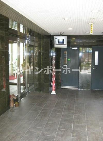 トランスパレントのロビー