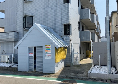 【現況写真】 | メゾン・ド・ヴァルセ | 景色重視でお家選ぶをするとスーパーが遠い！学校が遠い！など生活をするうえで利便性で困ることもあります。まず一度現地を見学する際に、周辺の施設などがあるかを確認し、暮らし始めた後のことを想像しましょう。