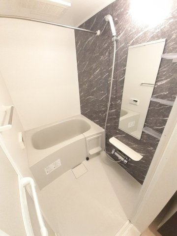 プラシードＫ　さくらの浴室