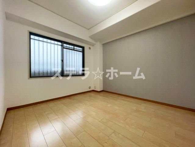 朝日プラザ東豊中2の洋室|落ち着いた色調の洋室です