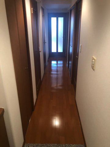 アソシア鳥栖ヴィンテージスクエアの玄関|シューズボックス付きの玄関です☆