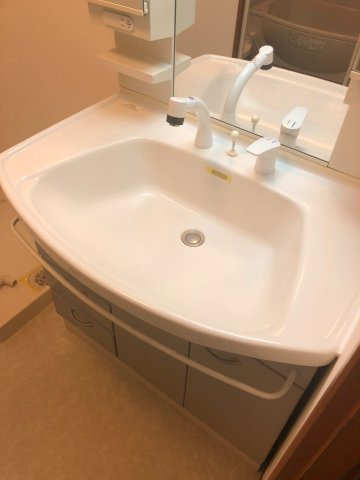 アソシア鳥栖ヴィンテージスクエアの洗面所|広い洗面スペースです★