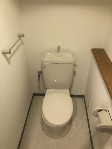 アソシア鳥栖ヴィンテージスクエアのトイレ|シンプルで使いやすいトイレです♪