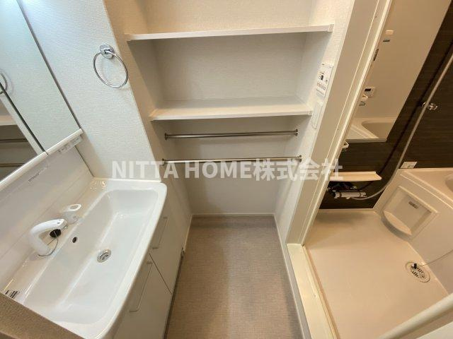 ルミエール　弥栄Ⅱの独立洗面台|脱衣所スペース☆