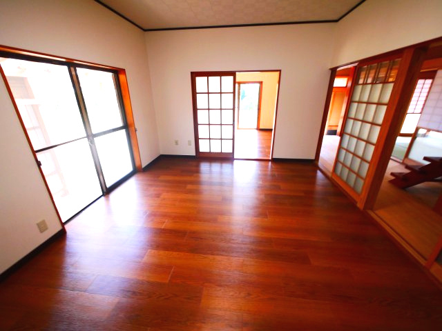 山武市島　和風中古戸建の居間・リビング|敷地約296坪 車庫3台可能 さんむ医療センター徒歩約10分 写真はリフォーム完了時のものになります