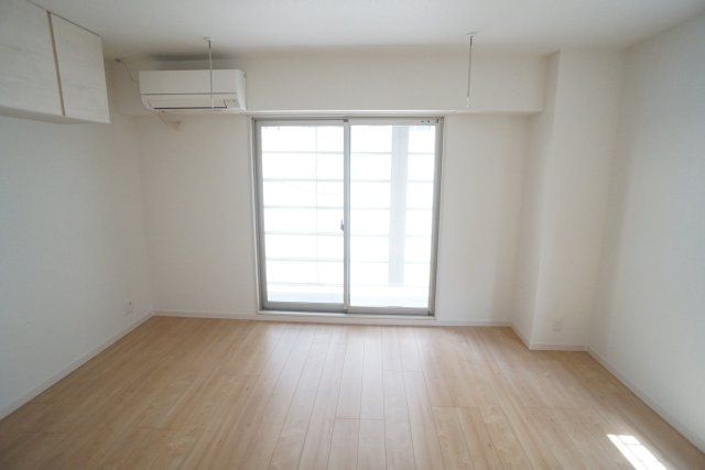 Clair逆瀬川（クレール）の居間・リビング