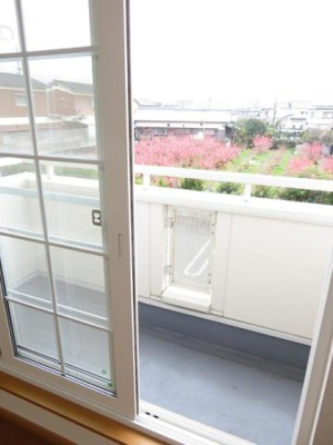 【バルコニー】 | フルール　Ｂ | 暖かな日差しのふりそそぐバルコニー