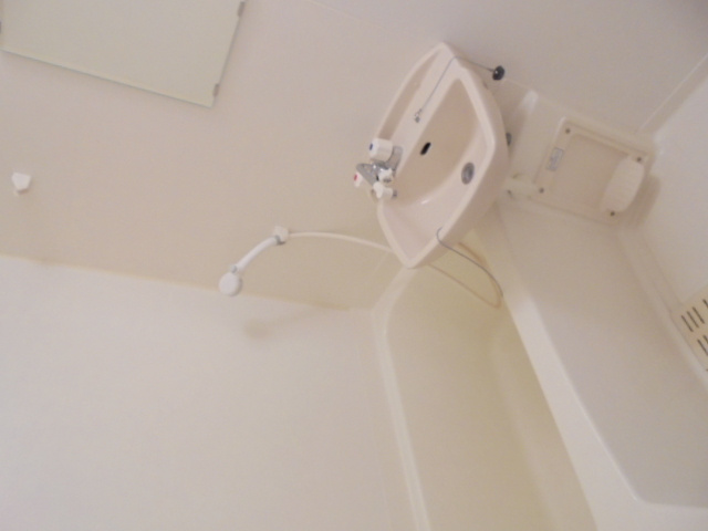 府中市朝日町２丁目のアパートの浴室