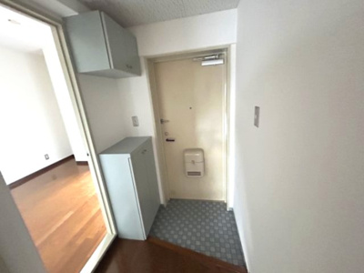 【玄関】 | リバーサイド南末広六番館