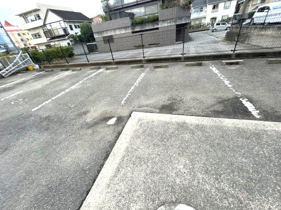 【駐車場】 | リバーサイド南末広六番館
