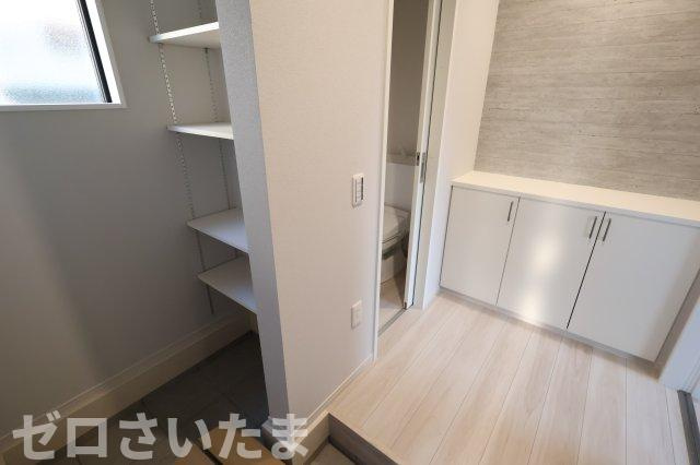 《仲介手数料無料》蓮田市馬込５丁目32新築一戸建てリガーレの玄関