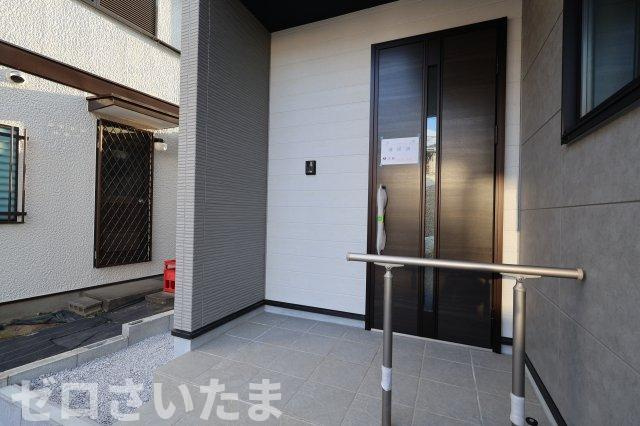 《仲介手数料無料》蓮田市馬込５丁目32新築一戸建てリガーレの玄関