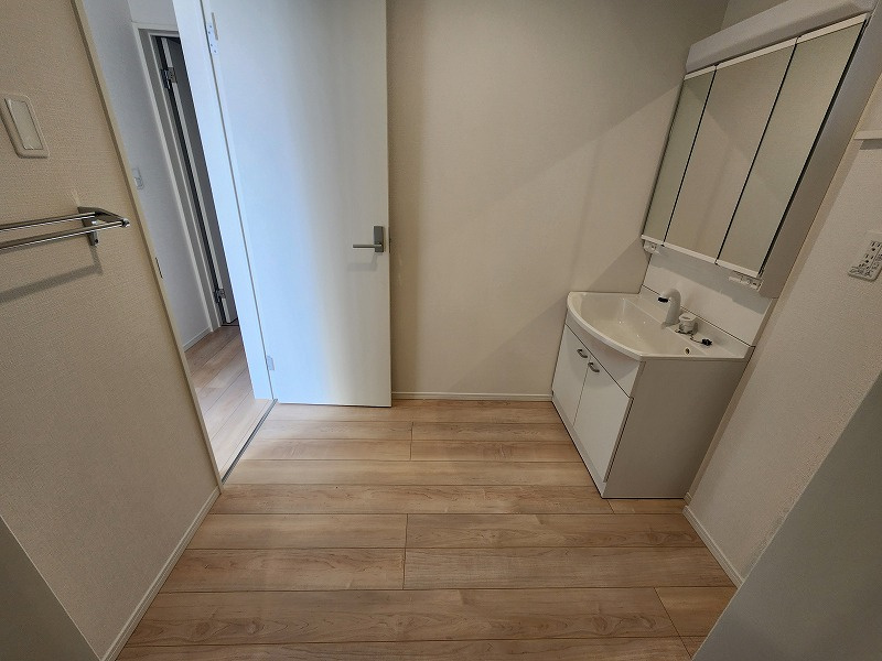 小牧市大字二重堀　新築戸建　１号棟の洗面所|スペースが確保できる洗面所です