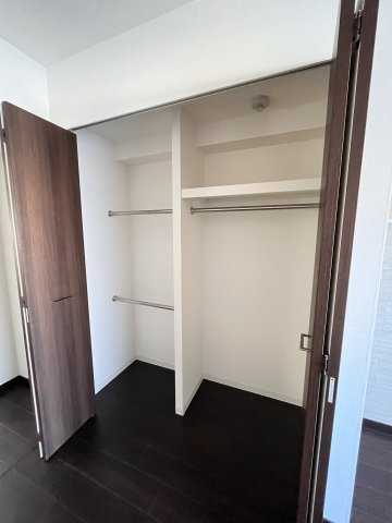 大阪市都島区中野町２丁目の賃貸マンションの収納