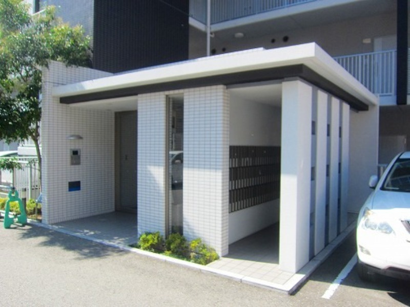 ツルトスコⅡ番館のエントランス