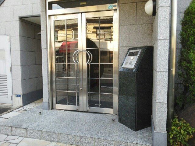 レフィナードⅡのエントランス