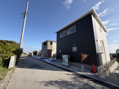 【前面道路含む現地写真】 | 糸満市真壁　第2（全4棟）1号棟 | ※北東側道路4m♪