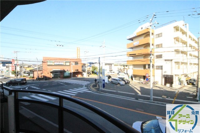 YKハイツ西明石北のバルコニー