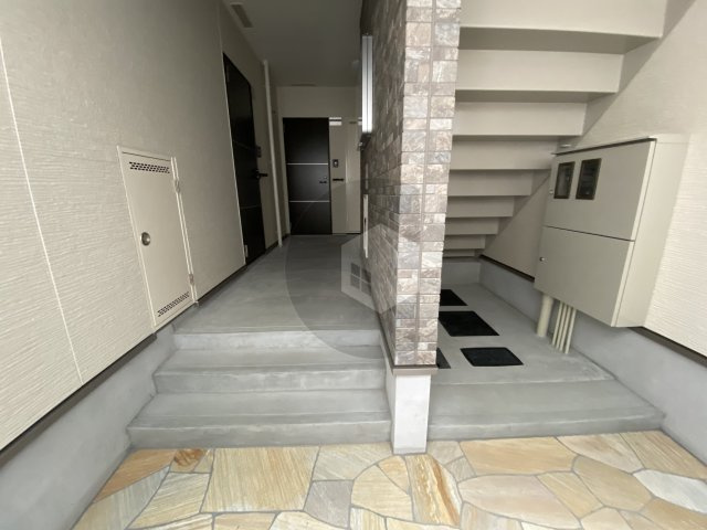 フジパレス俊徳道3番館のロビー