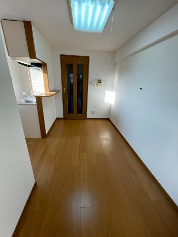 久留米市南４丁目の賃貸マンションの洋室