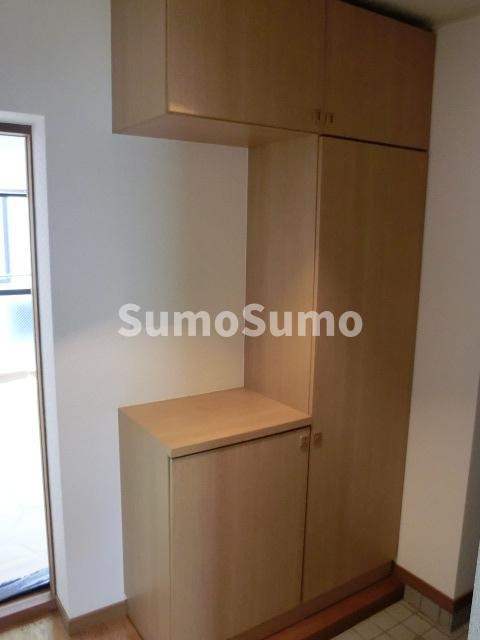 ロイヤルイン高宮の玄関