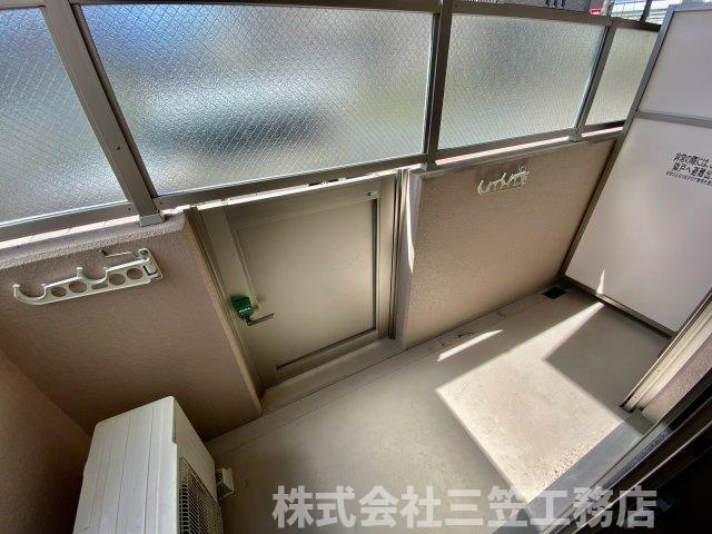 枚方市楠葉並木２丁目の賃貸マンションのバルコニー