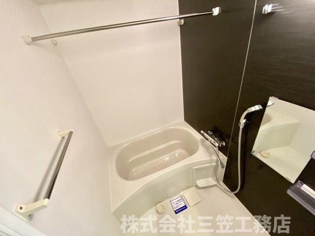 枚方市楠葉並木２丁目の賃貸マンションの浴室