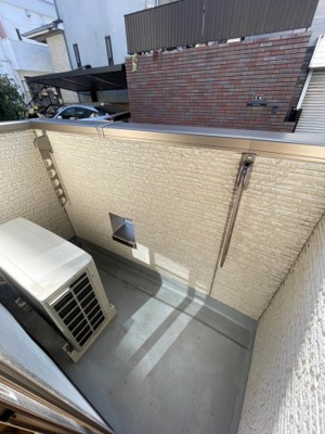 【バルコニー】 | クローバーアベニュー | 南東向きのバルコニー