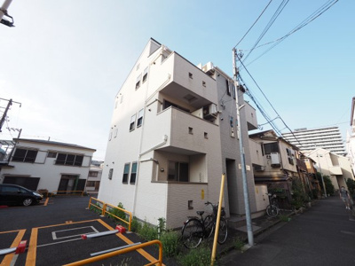 【外観】 | クローバーアベニュー | シンプルで落ち着いたデザインの外観です