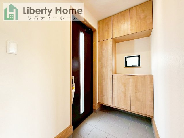 土浦市おおつ野6丁目10番　新築戸建　A号棟の玄関