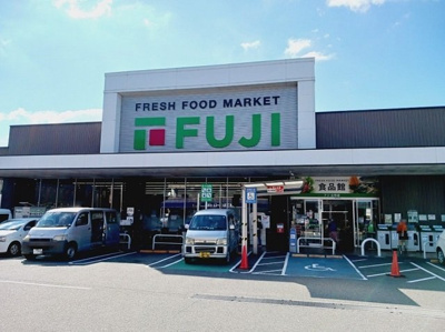 【周辺】 | イーストハイツ | フジ立花店様まで300m