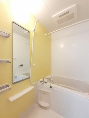 【浴室】 | イーストハイツ | 日々の疲れを癒すお風呂付です