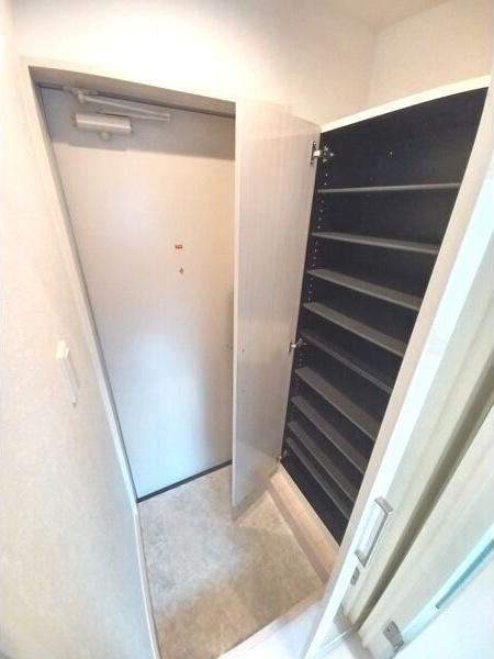 モンドグロッソ千種の玄関