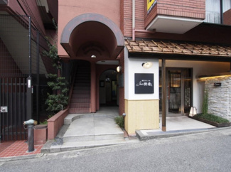 【エントランス】 | 清廉とされたエントランスになっています。