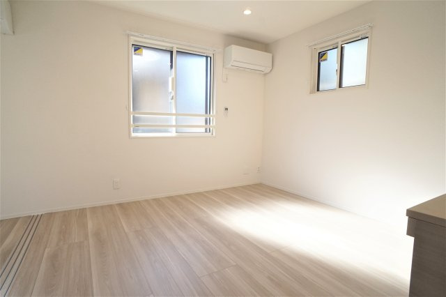 レジノワールの居間・リビング