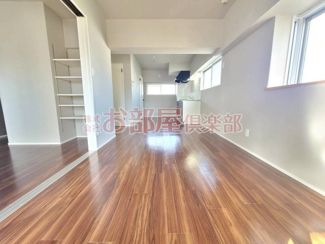 橘センタービルの居間・リビング